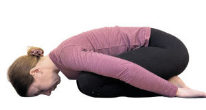 Posture de l'enfant en yoga